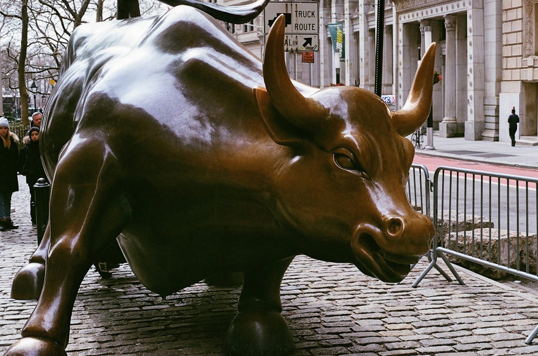 Wall Street's New Nightmare: Retail Giants Flash Warning Signs as Powell Prepares to Drop the Hammer