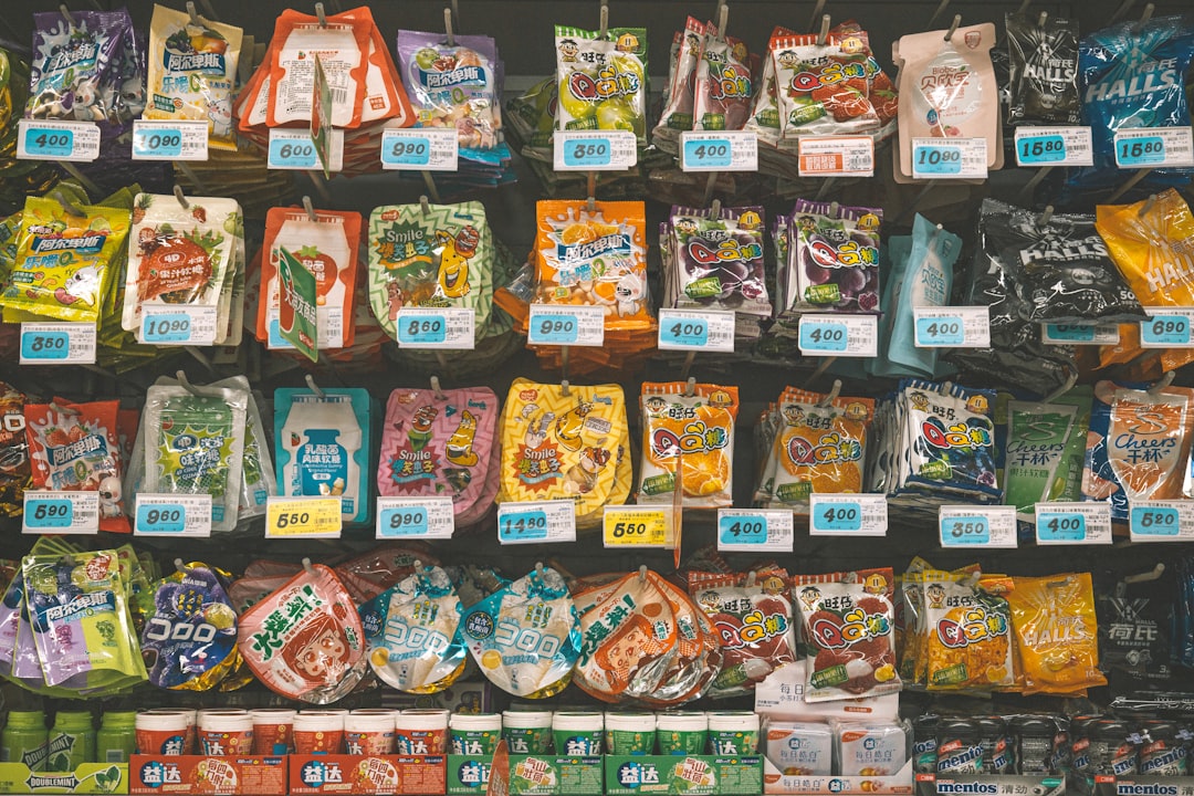 Wall Street Is Ignoring This Snack Food Titan, But Its 3.5% Dividend Screams 'Buy!'
