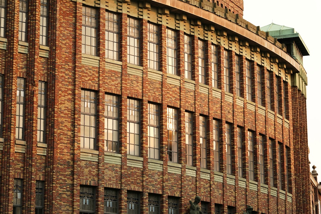 Kentucky's Trailblazing 'Powerhouse' Governor, Who Lured Toyota and Revolutionized Schools, Dies at 88