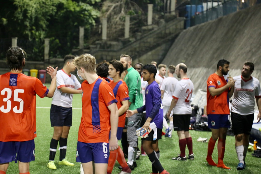 סערה בליגת העל: הבעלים הורה לשחקנים לרדת מהדשא וטוען - "יש קנוניה להוריד אותנו ליגה!"