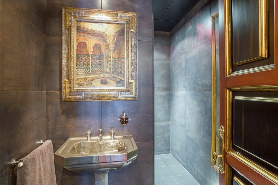 Trump Gives Lincoln's Bathroom a Gilded Makeover, Claims It's What Abe Would Have Wanted